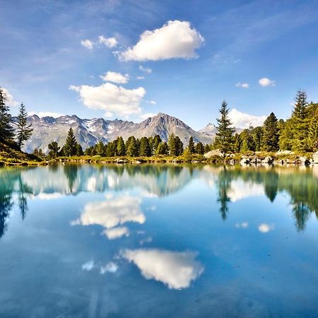Apart Garni Romantica Galtuer Luaran gambar